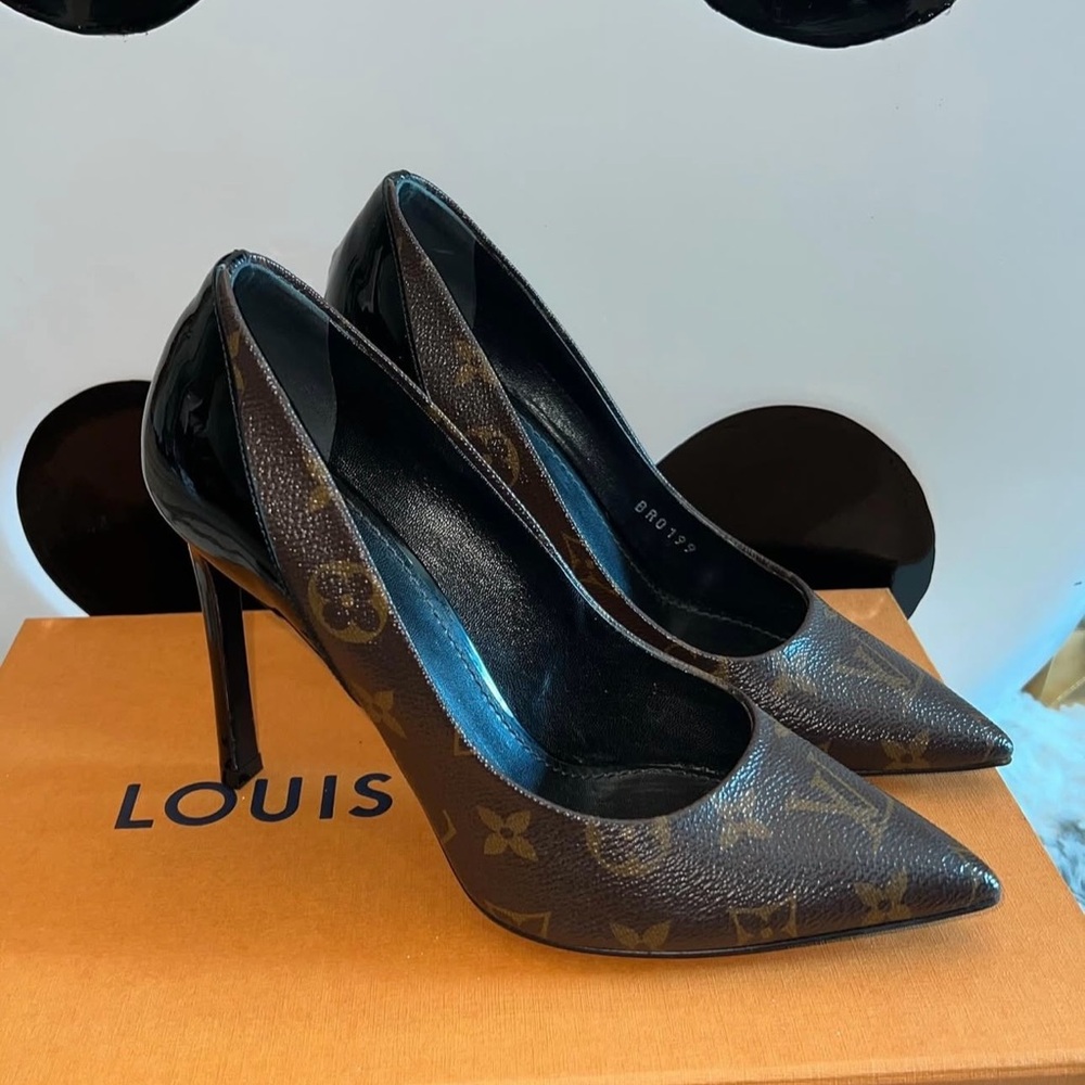 Louis Vuitton Elegant Black and Brown Heels - Picture 2 of 3